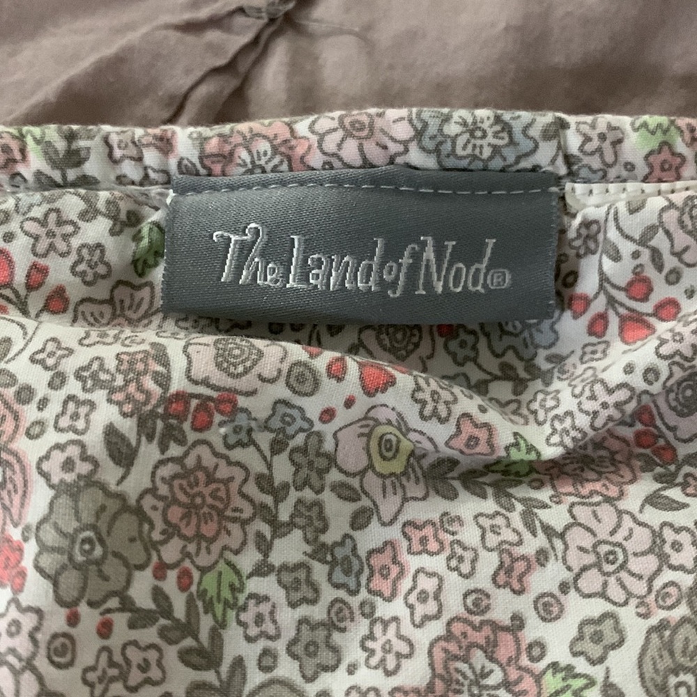 The Land Of Nod (Crate&Barrel) gorgeous baby quilt ❤️